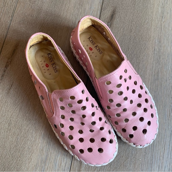 Pink Leather Kiss Kiss flats with cutout - Picture 7 of 12